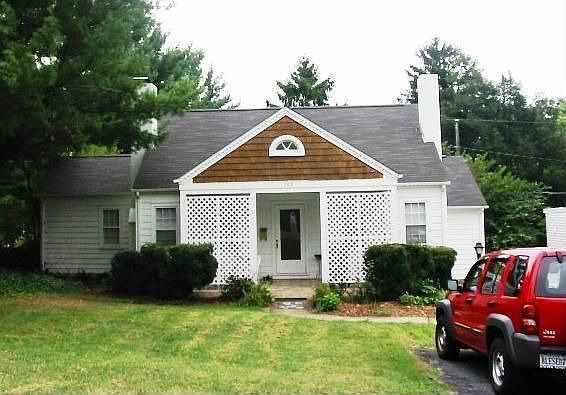 2nd image of 768 Pine Ave