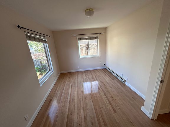 2nd image of 621 Middlefield Dr