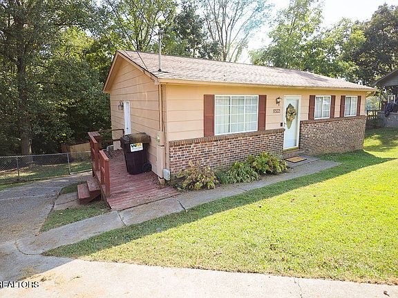 2nd image of 9502 Dongate Ln