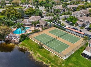 1975 Discovery Cir E, Deerfield Beach, FL 33442