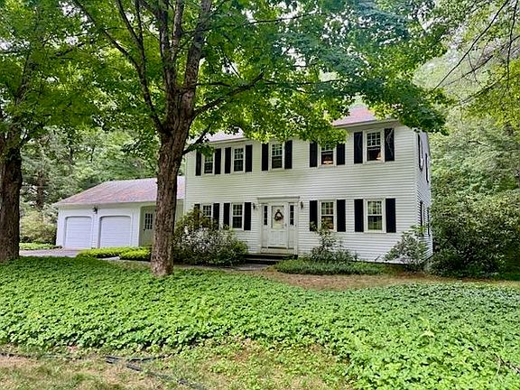2nd image of 22 Blackberry Lane