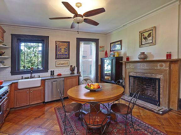5th image of 925 Sterling Pl