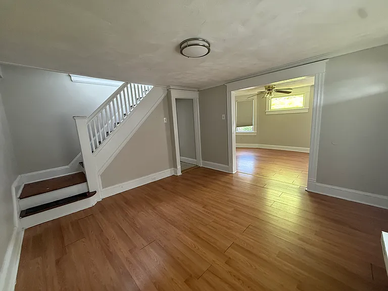 1001 Hampton St — Photo 2