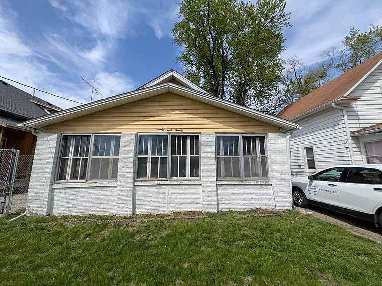 2120 Capitol Ave — Photo 26