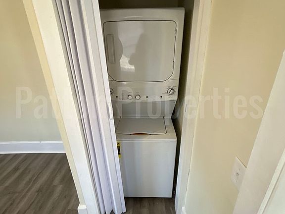 5th image of 2223-2225 Greene St