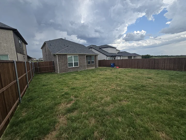 1805 Acosta Dr — Photo 30
