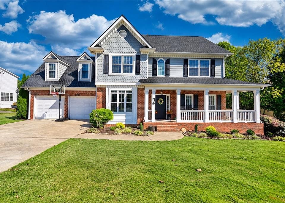 1st image of 74 Colonial Cir NW