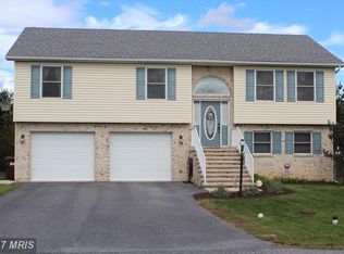 304 Edison Dr, Shippensburg, PA 17257