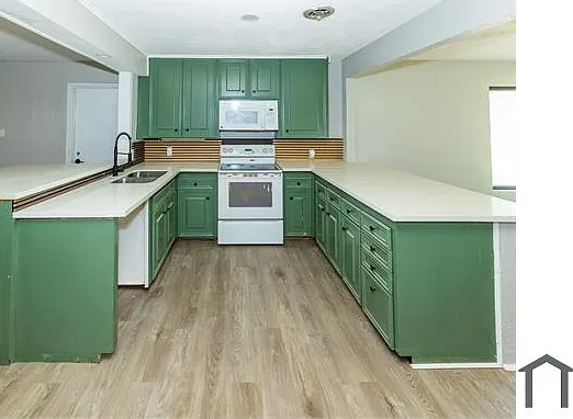 1633 Devon Dr — Photo 3