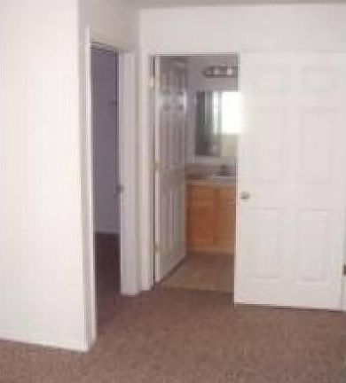 4th image of 3218 E Chasewood Dr