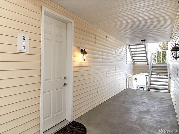 2nd image of 18527 101st Avenue Ct E Unit 214