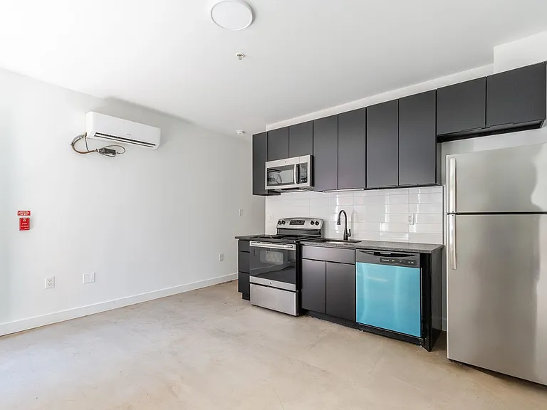 3003 Glenwood — Photo 102