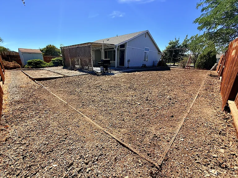 524 Darren Way — Photo 23