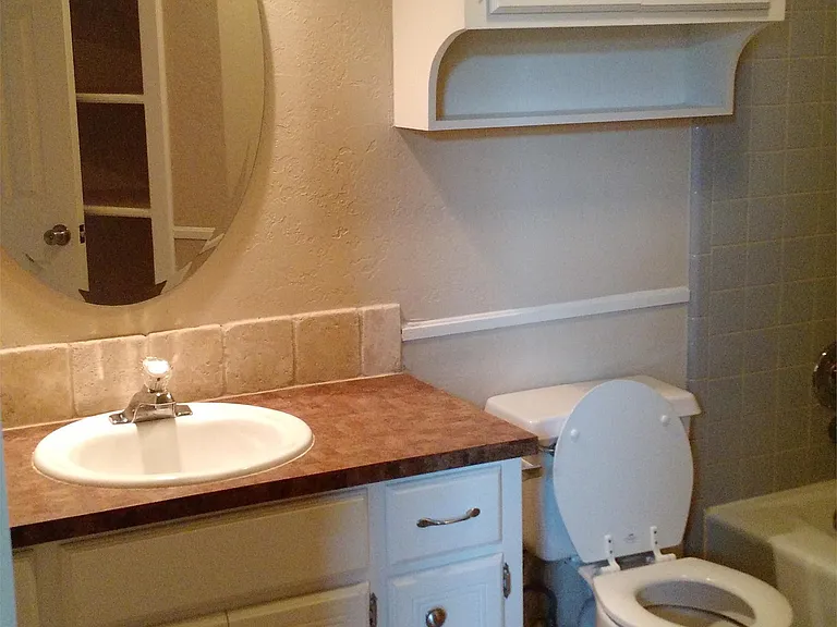 6828 NW Crestwood Dr — Photo 13