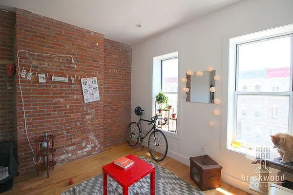 Rented by Brickwood BWR LLC | media 13