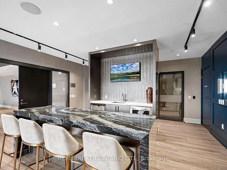 286 Main St #2602 — Photo 44