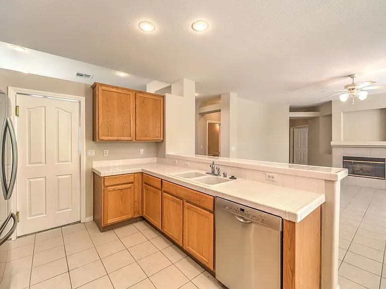 3713 Spring Shadow Rd — Photo 11