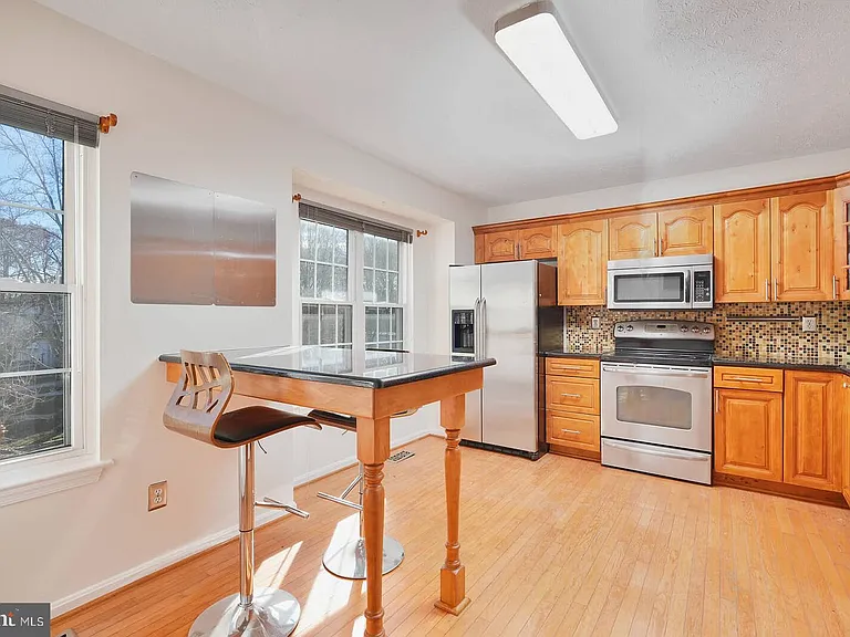 9575 Donnan Castle Ct — Photo 23