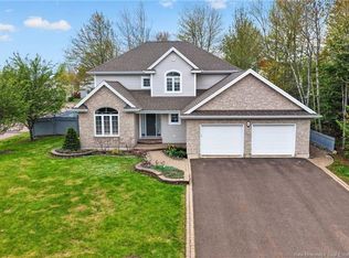 6 Willowdale Ct, Moncton, NB E1G 3V9