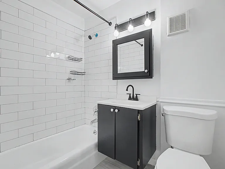 345 N Broadway #2A — Photo 10