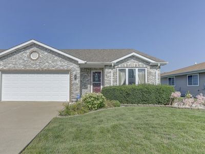 916 Blue Jay Way, Dyer, IN, 46311