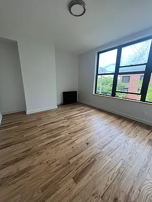 Rented by Capri Jet Realty Corp | media 17