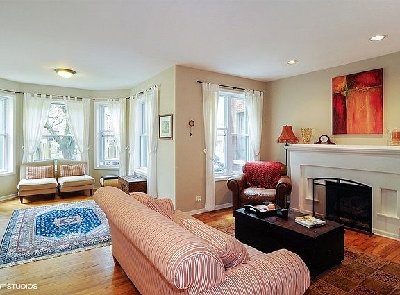 2nd image of 7643 N Bosworth Ave #1N