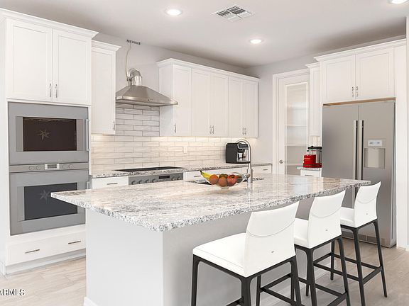 3rd image of 16237 W CAMINO DE ORO --