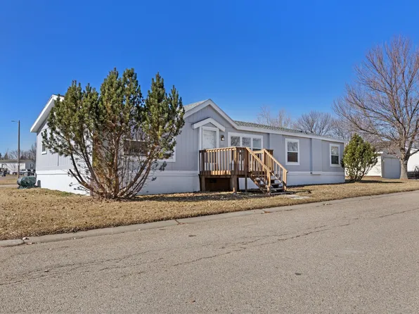 406 31st Ave SE #426, Minot, ND 58701