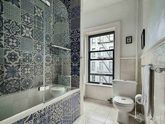 5th image of 1239 Dean St #3