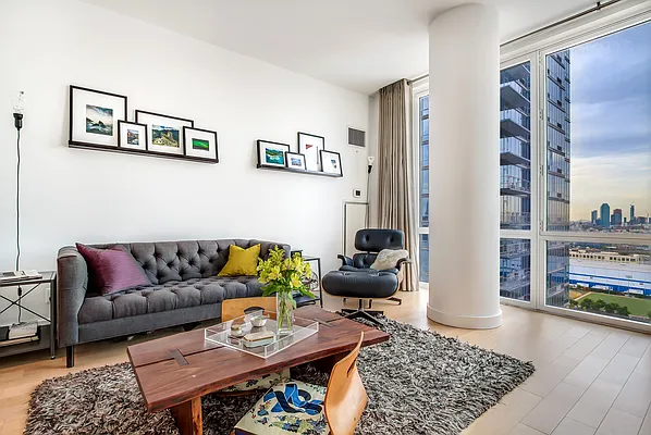 Rented by Compass | media 16