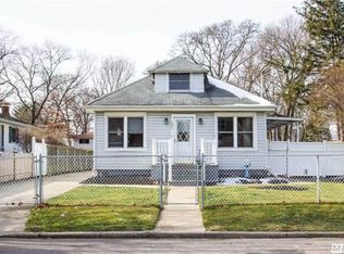 282 Litchfield Ave, Babylon, NY 11702