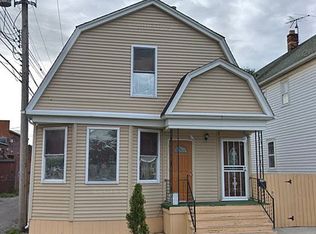 2486 Danforth St, Hamtramck, MI 48212