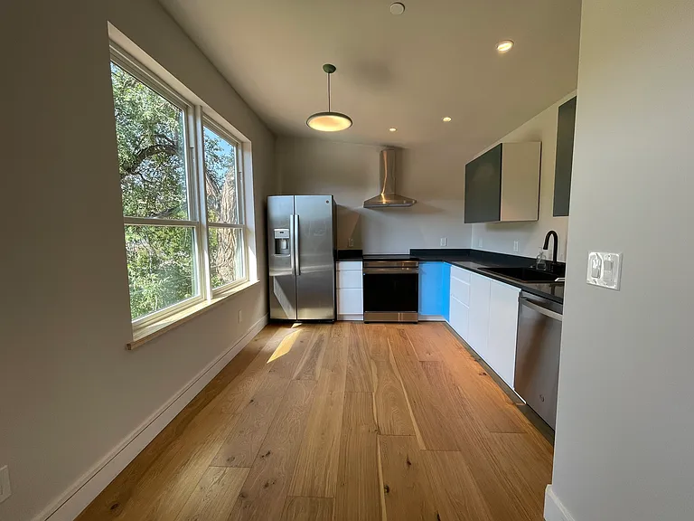 431.5 Evans St — Photo 15