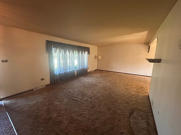 2nd image of 12921 S Parkside Dr