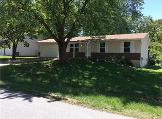 23 W Ofallon Dr, O Fallon, MO 63366