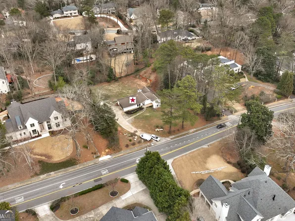 905 Heards Ferry Rd, Atlanta, GA 30328