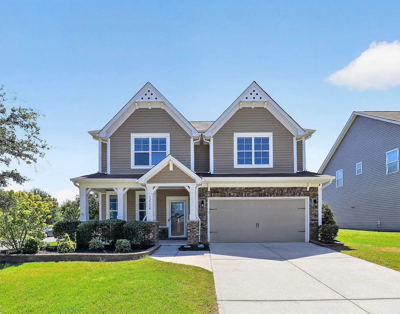 Beautiful 4BR/3.5BA Home in Charlotte — Photo 1