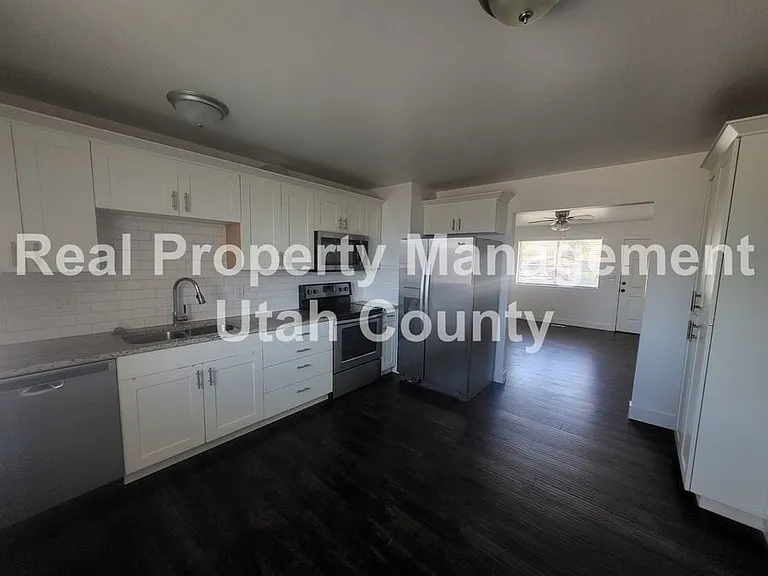 1054 S Ellen Cir — Photo 10