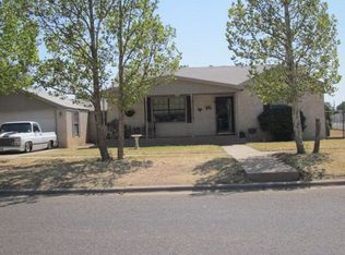 250 S 17th St, Slaton, TX 79364