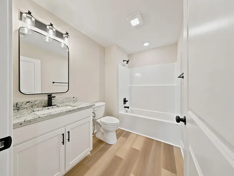 126 Luke Ct — Photo 19