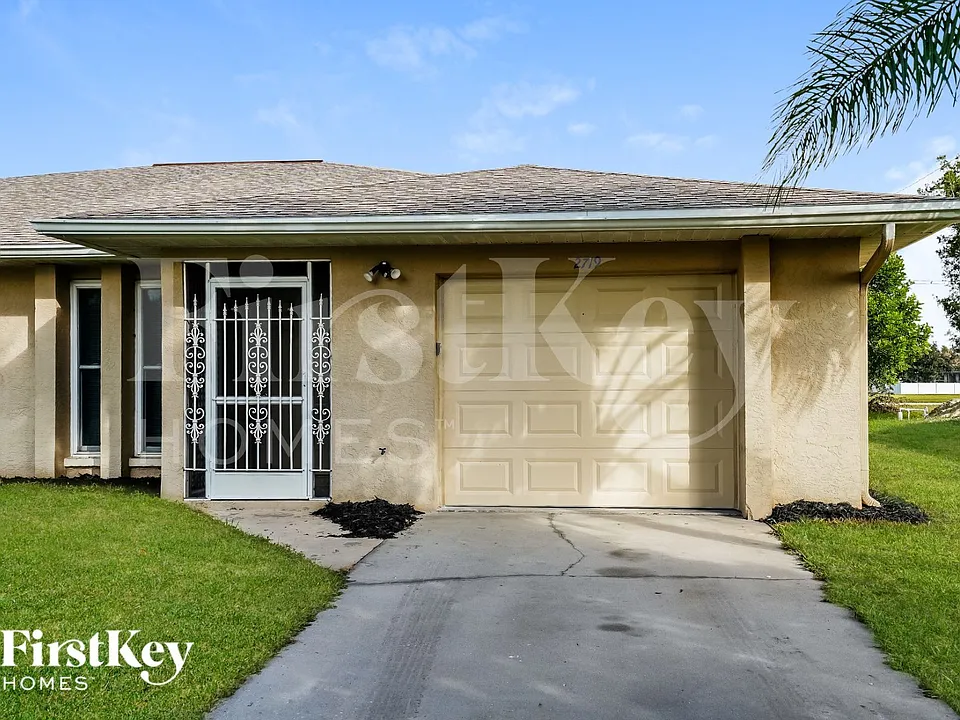 2719 NW 7th Ter