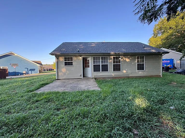 223 Faulkner Ct — Photo 28