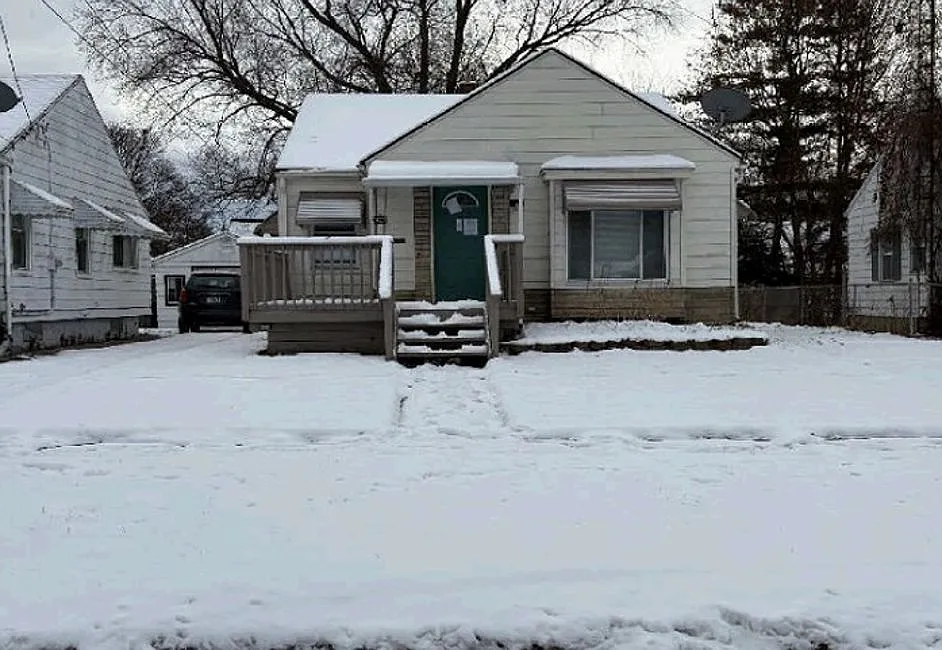 2430 Kentucky Ave photo 1