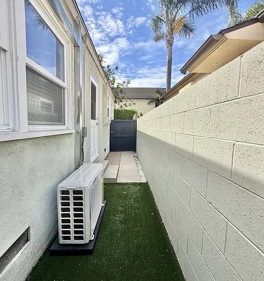 1504 Ocean Park Blvd — Photo 17