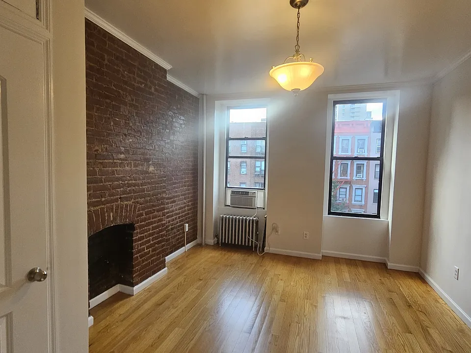 1584 1st Ave #4-C