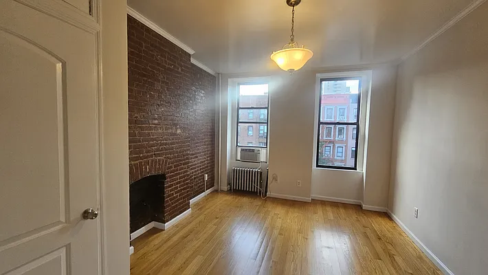 Living room, photo 1