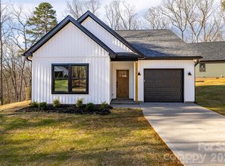 119 Chapel Hill Dr, Troy, NC 27371