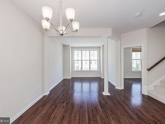 5th image of 9027 Endicott Pl