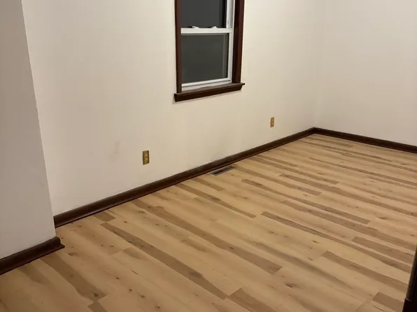 1269 8th Ave, Natrona Heights, PA 15065